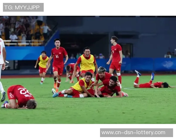 中国香港足球队奋勇拼搏力争亚洲杯佳绩展现足球新风貌